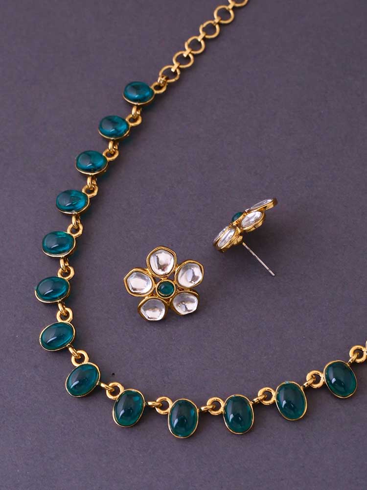 Emerald Tulsikaa Kundan Jewellery Set