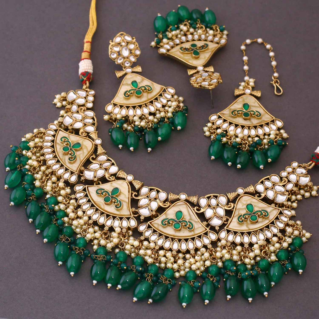 Emerald Udyati Kundan Jewellery Set