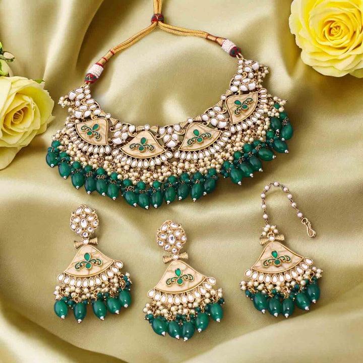 Emerald Udyati Kundan Jewellery Set