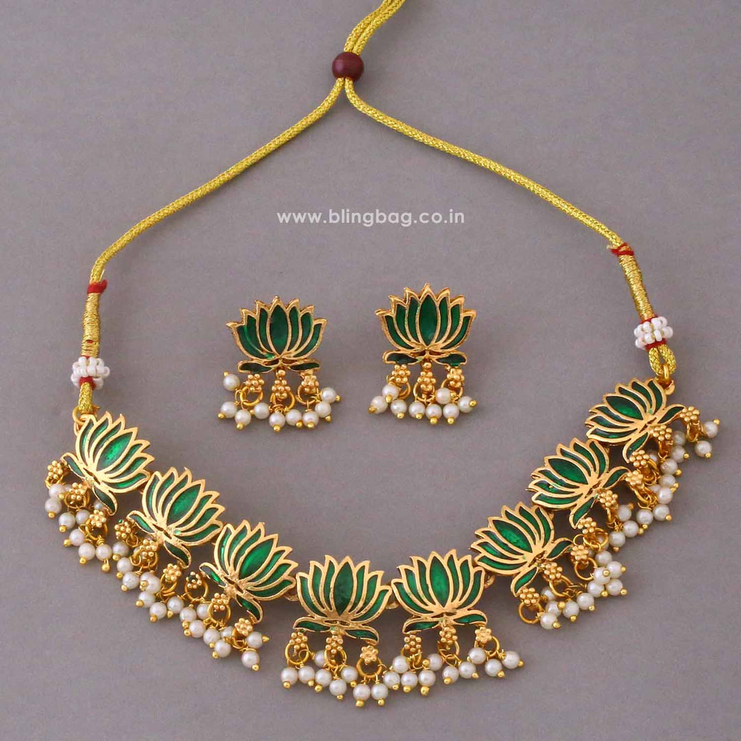 Emerald Umashi Antique Jewellery Set- New Arrival
