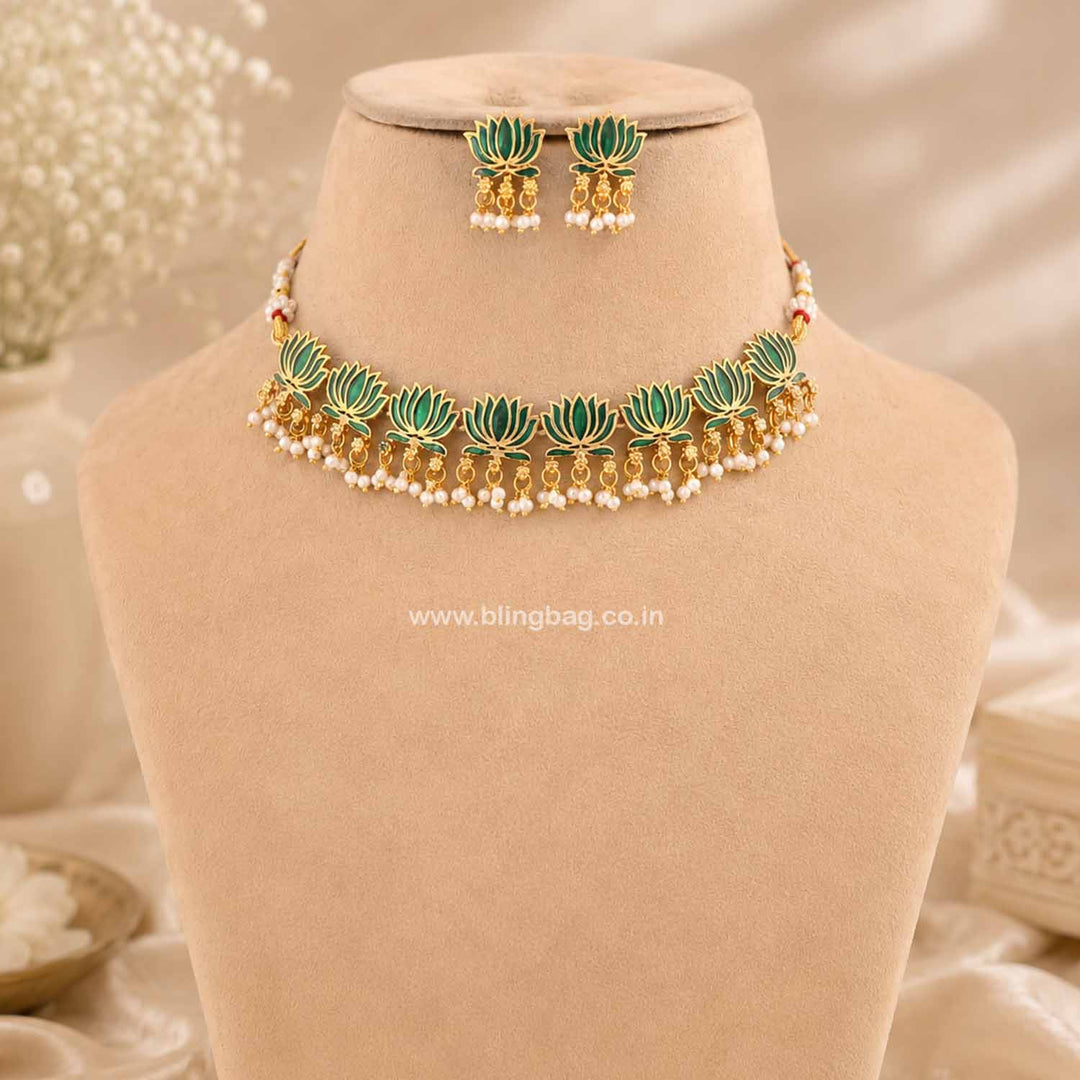 Emerald Umashi Antique Jewellery Set- New Arrival