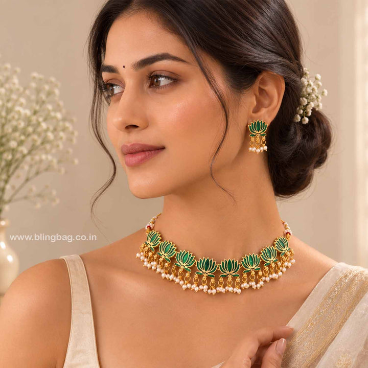 Emerald Umashi Antique Jewellery Set- New Arrival
