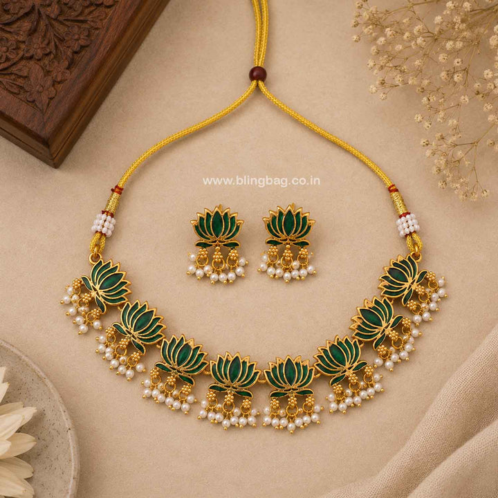 Emerald Umashi Antique Jewellery Set- New Arrival