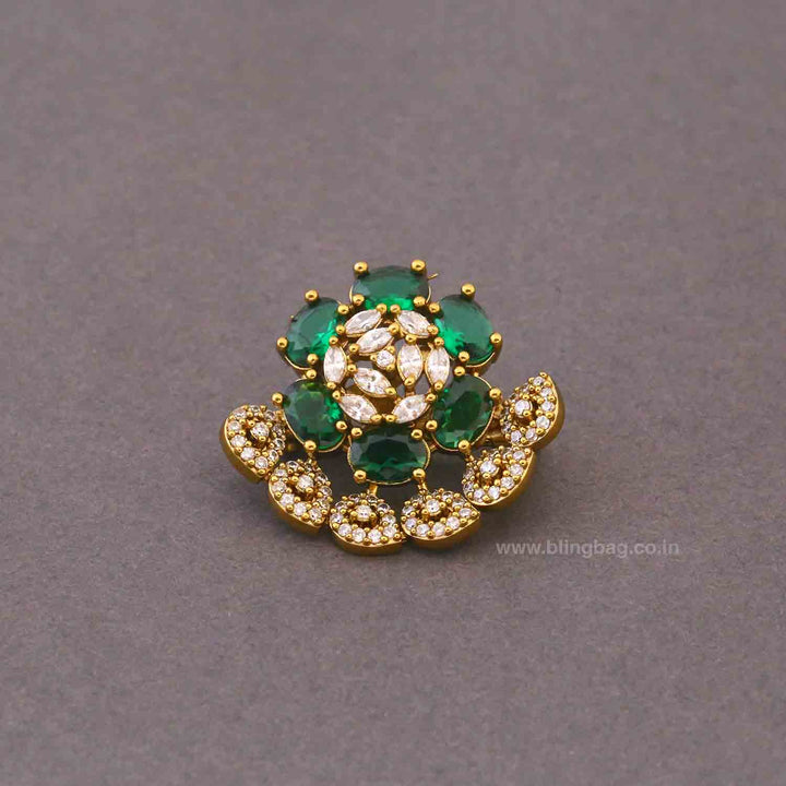 Emerald Urishe Brooch