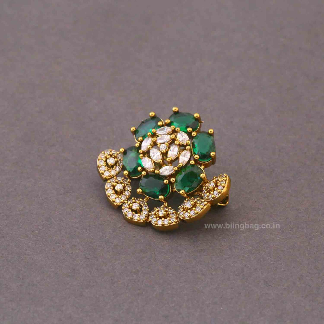 Emerald Urishe Brooch