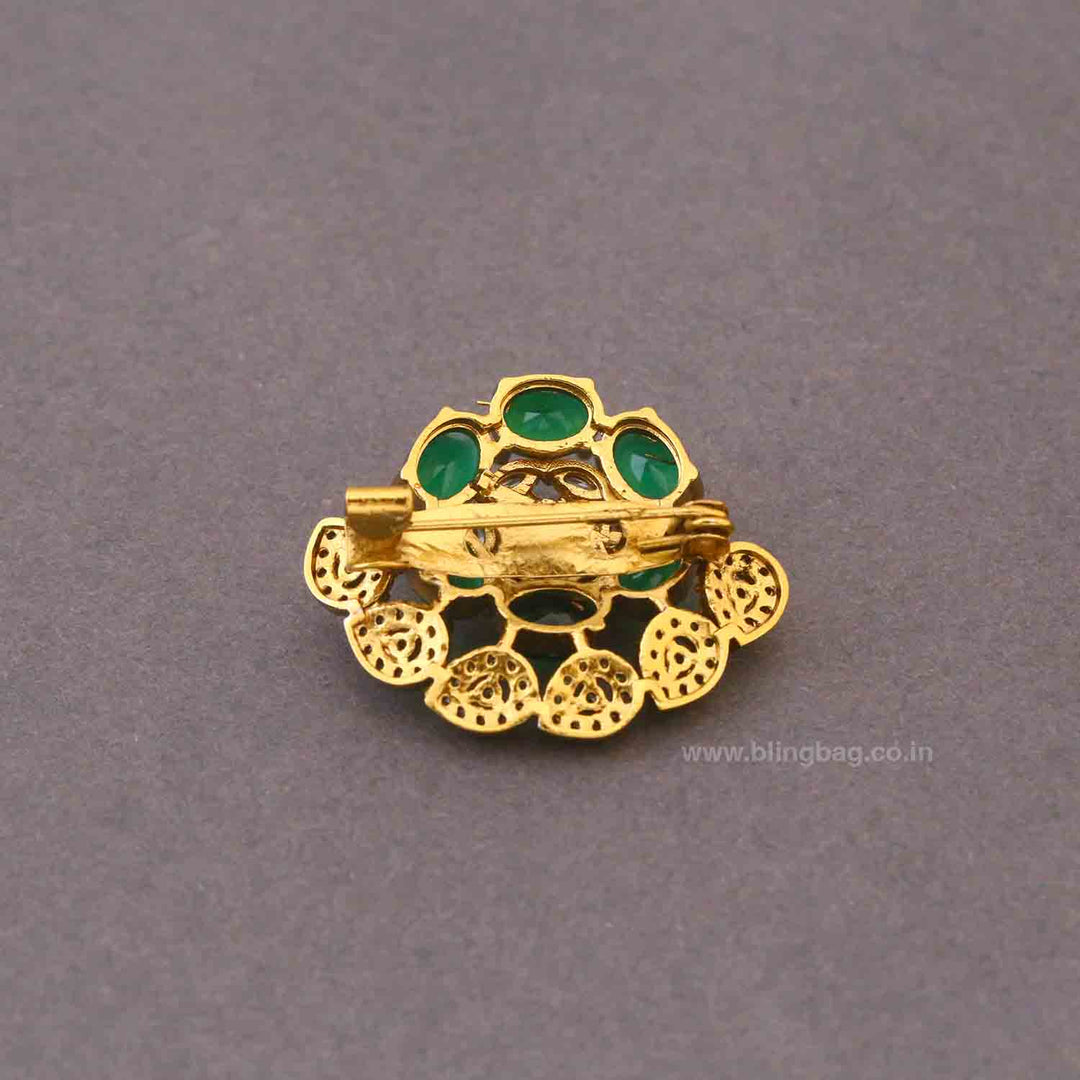 Emerald Urishe Brooch