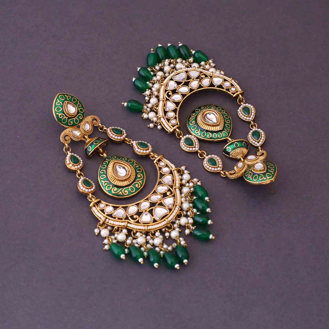 Emerald Urshi Chandbalis
