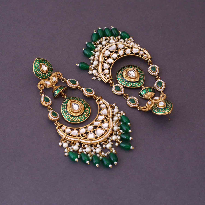 Emerald Urshi Chandbalis