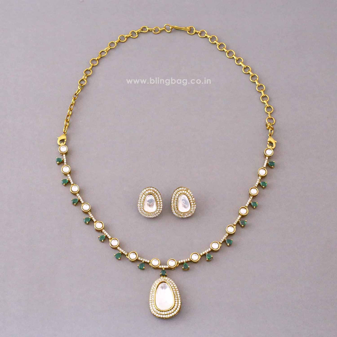 Emerald Uzaa Victorian Jewellery Set - New Arrival