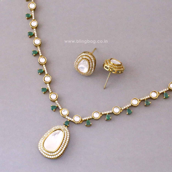 Emerald Uzaa Victorian Jewellery Set - New Arrival