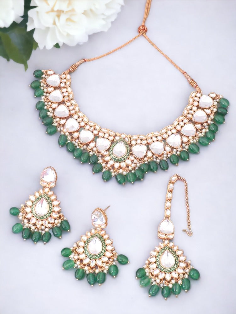 Emerald Vaanya Jewellery Set