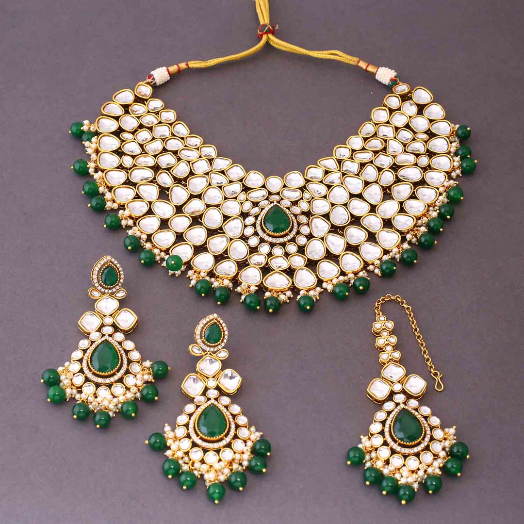 Emerald Vandanti Kundan Jewellery Set