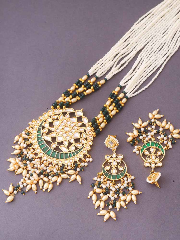 Emerald Varnika Jewellery Set