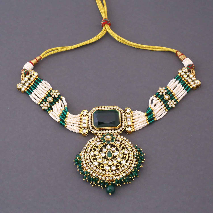Emerald Varnika Kundan Bridal Jewellery Set