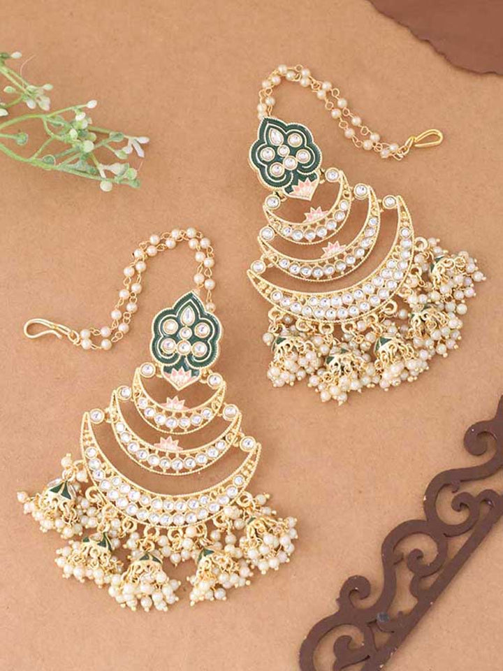 Emerald Veena Sahara Chandbalis