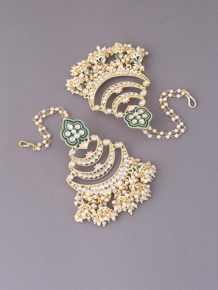 Emerald Veena Sahara Chandbalis