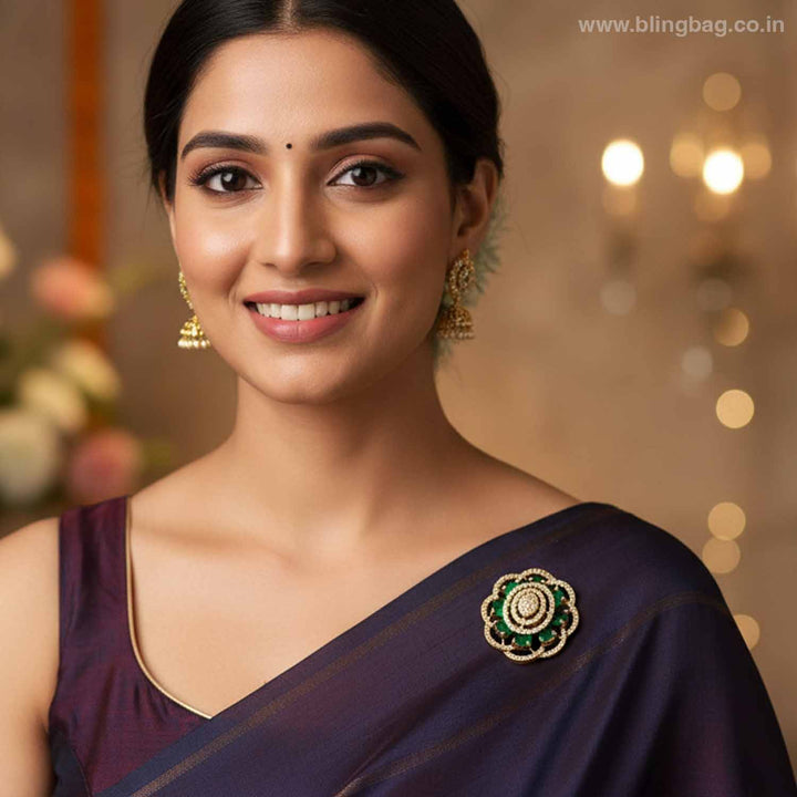 Emerald Veissa Brooch