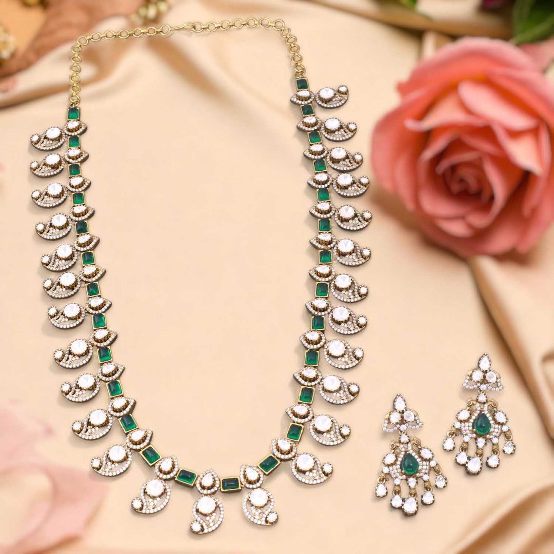 Emerald Veloura Victorian Jewellery Set - New Arrival