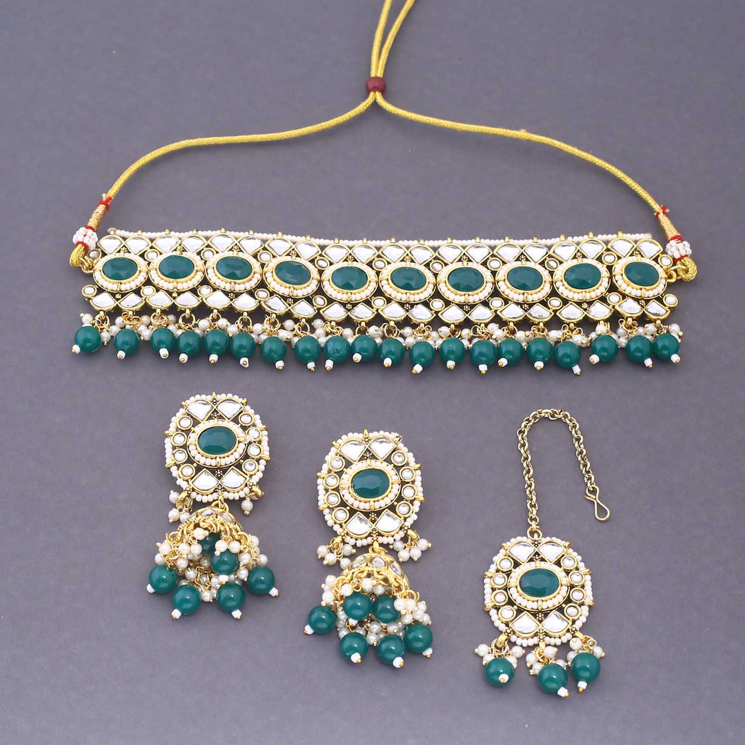 Emerald Viandra Kundan Jewellery Set