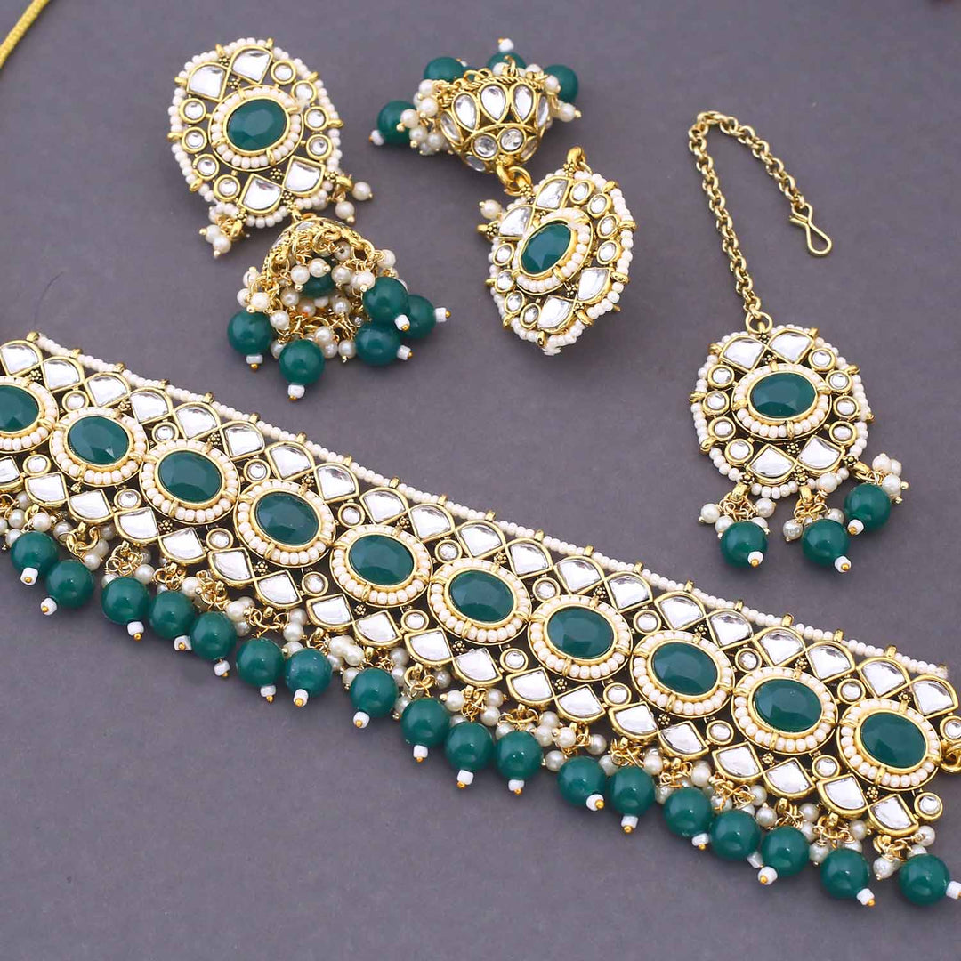 Emerald Viandra Kundan Jewellery Set
