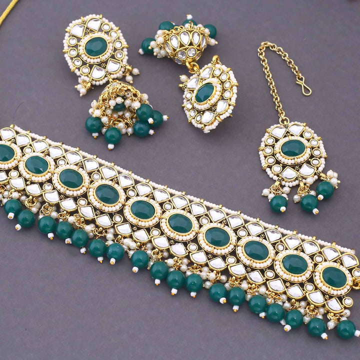 Emerald Viandra Kundan Jewellery Set