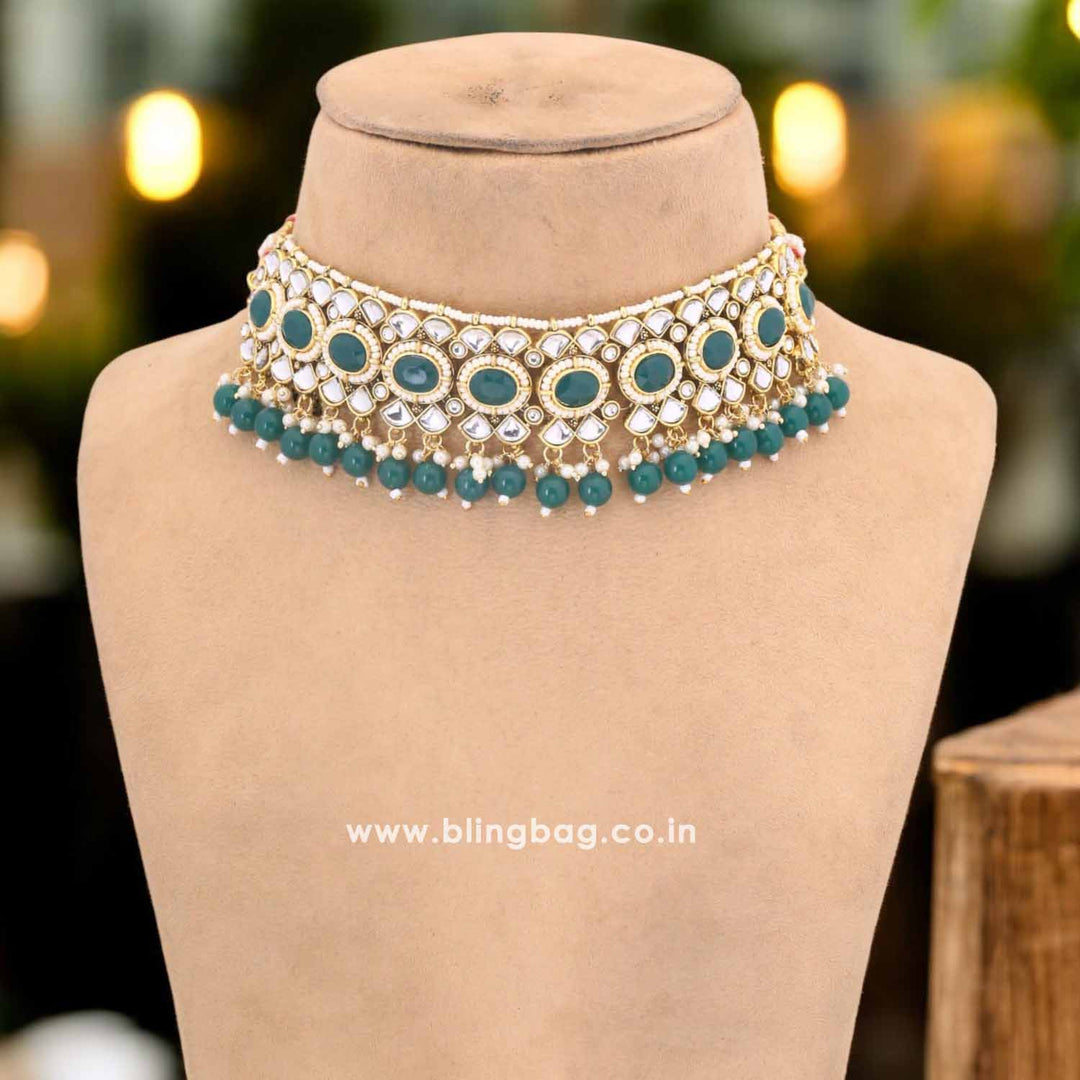 Emerald Viandra Kundan Jewellery Set