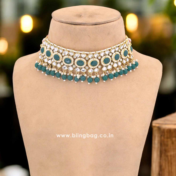 Emerald Viandra Kundan Jewellery Set