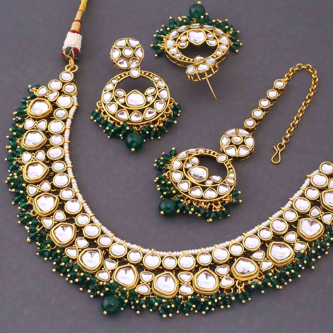 Emerald Vinitha Kundan Jewellery Set