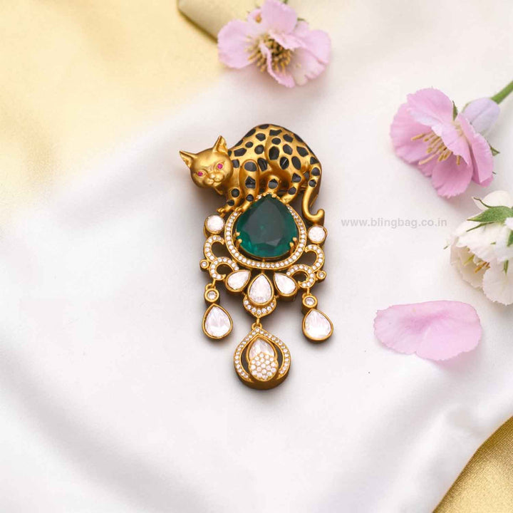 Emerald Vintage Cat Brooch