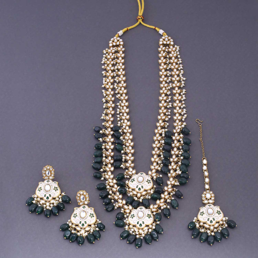 Emerald Vishani Kundan Jewellery Set