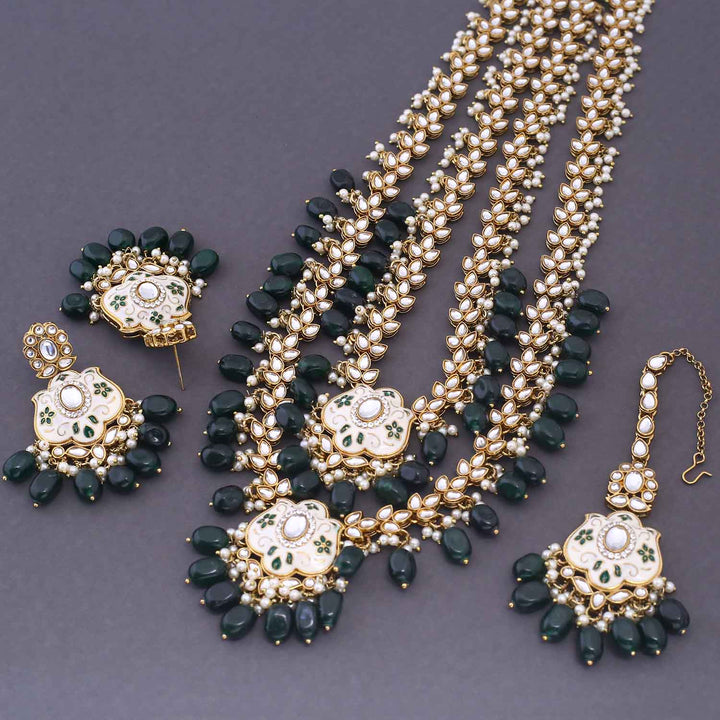 Emerald Vishani Kundan Jewellery Set
