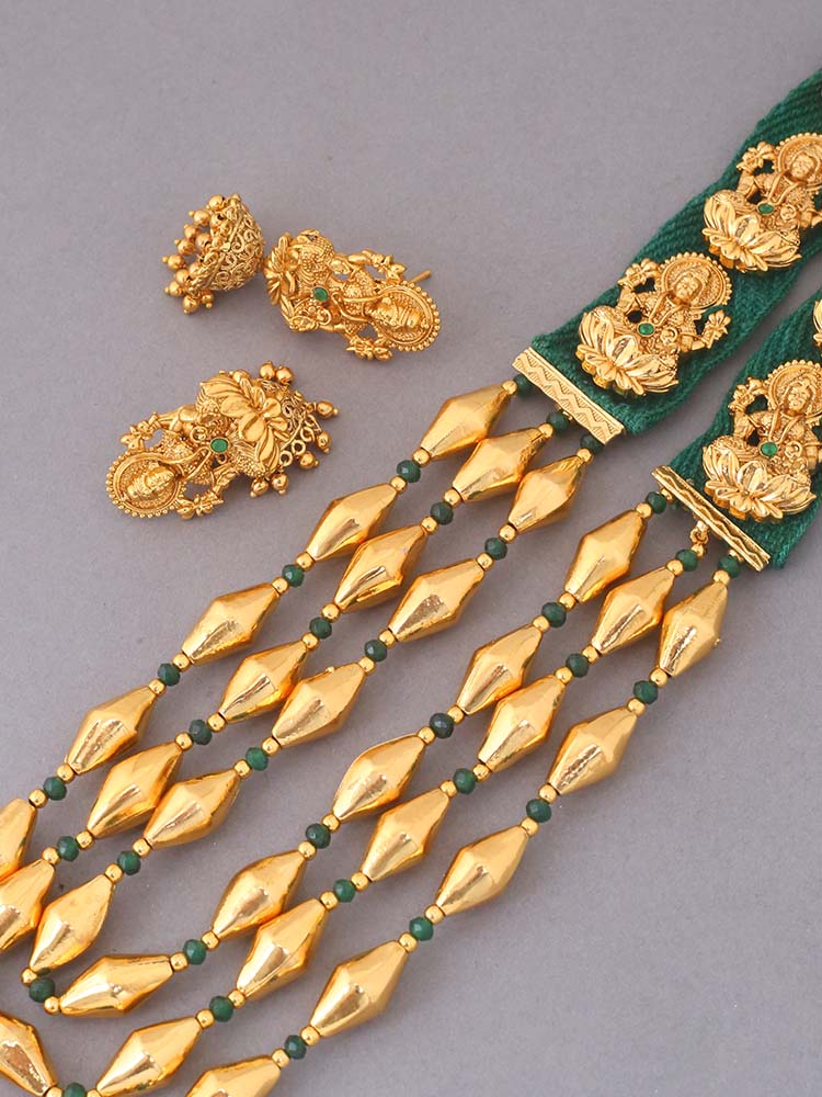 Emerald Vrishabha Temple Jewellery Set