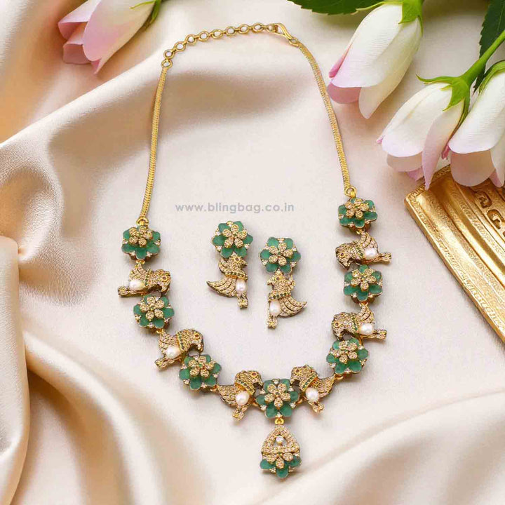 Emerald Wenara Victorian Jewellery Set - New Arrival