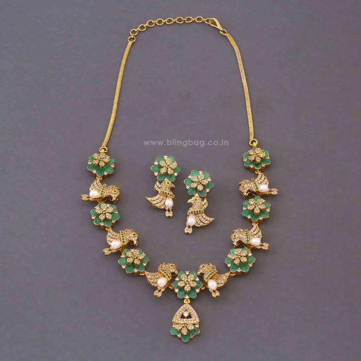 Emerald Wenara Victorian Jewellery Set - New Arrival