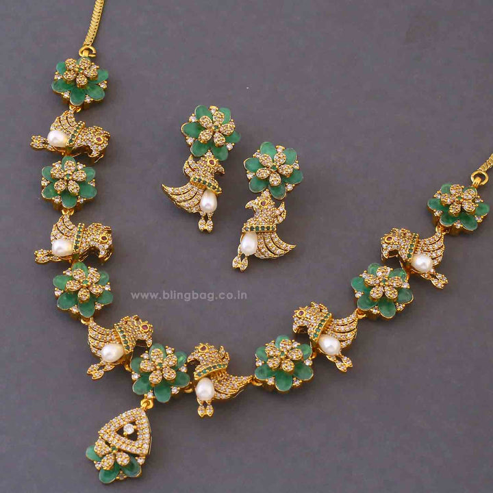 Emerald Wenara Victorian Jewellery Set - New Arrival