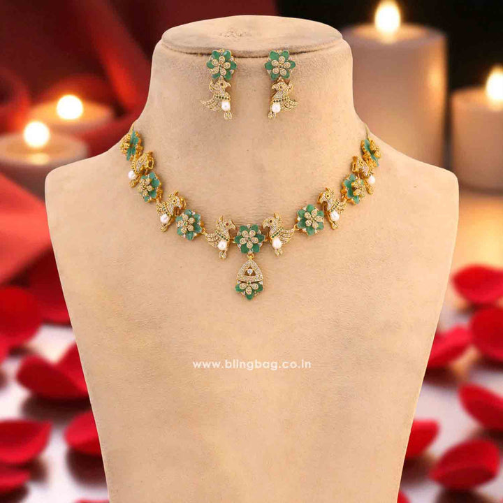 Emerald Wenara Victorian Jewellery Set - New Arrival