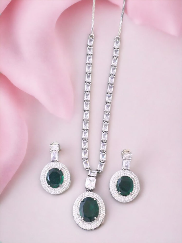 Emerald Wren Pendant Set