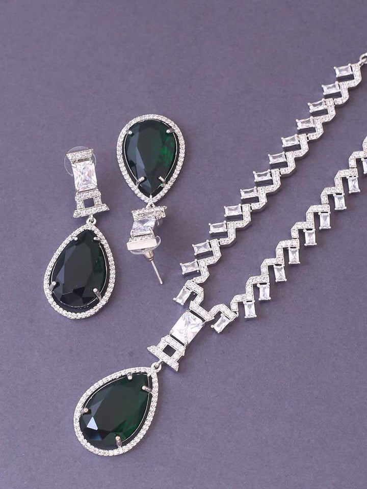 Emerald Xandra Pendant Set