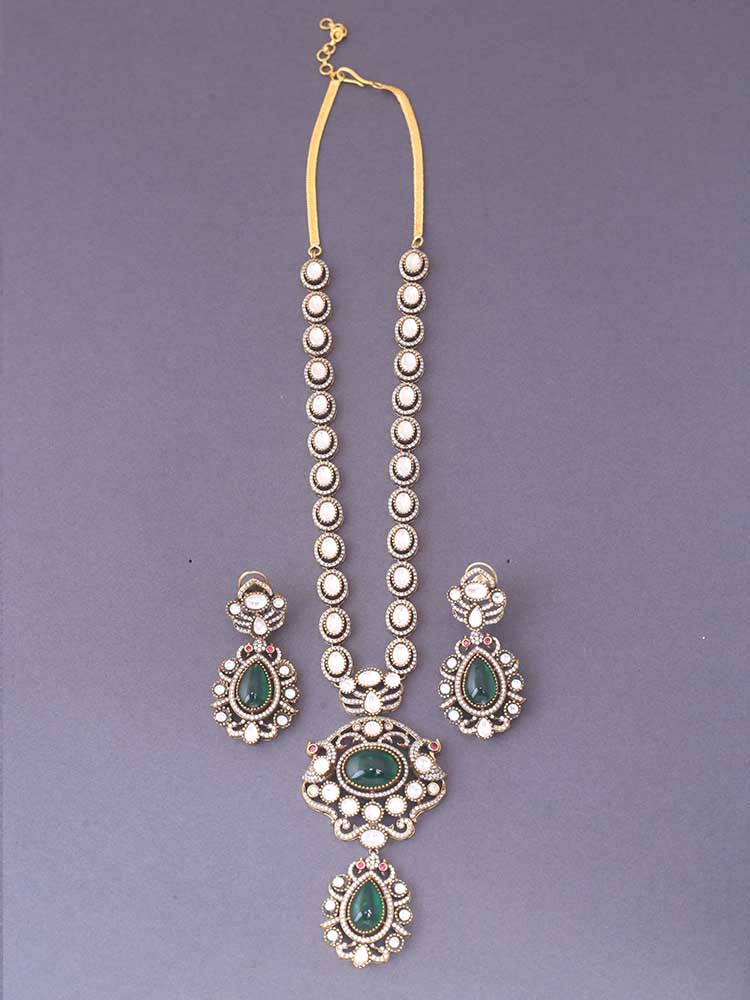 Emerald Yasmin Jewellery Set