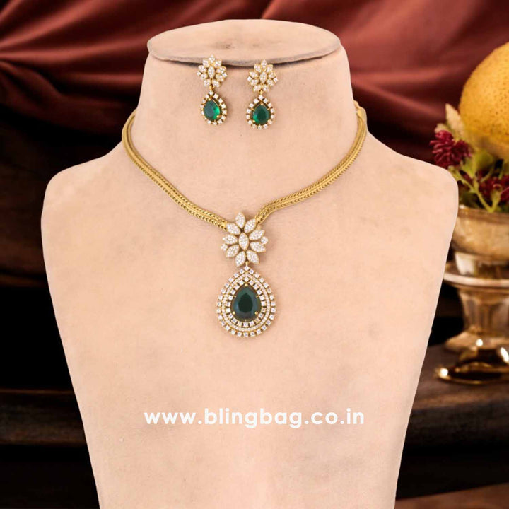 Emerald Zamira Antique Pendant Set -New Arrival