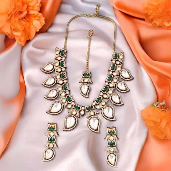 Emerald Zane Victorian Jewellery Set - New Arrival