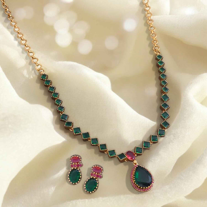 Emerald Zulema Antique Jewellery Set-New Arrival