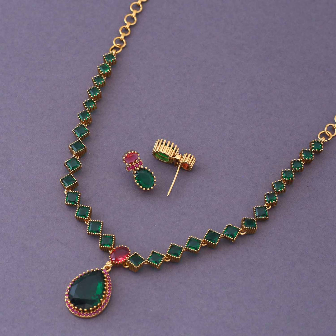 Emerald Zulema Antique Jewellery Set-New Arrival