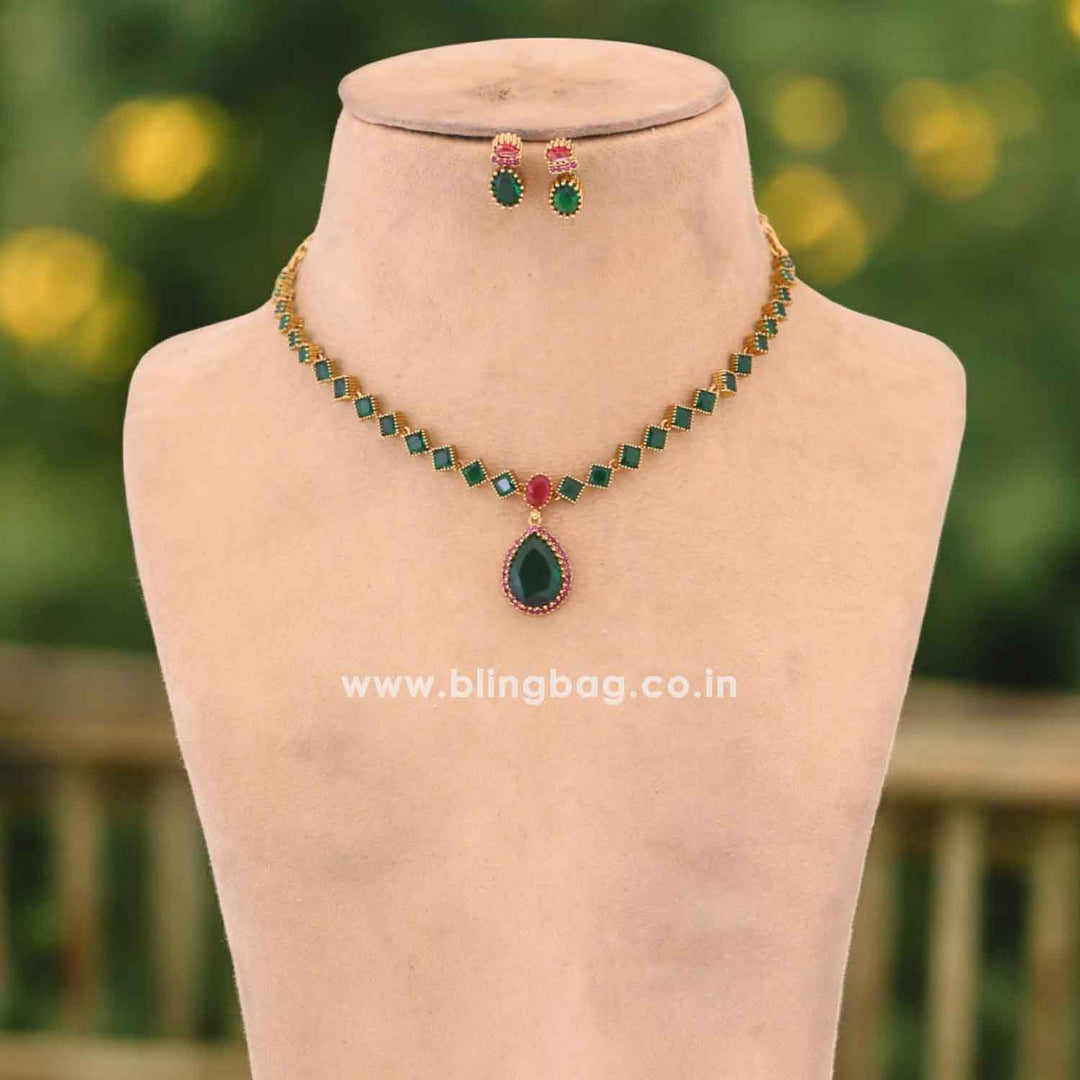 Emerald Zulema Antique Jewellery Set-New Arrival