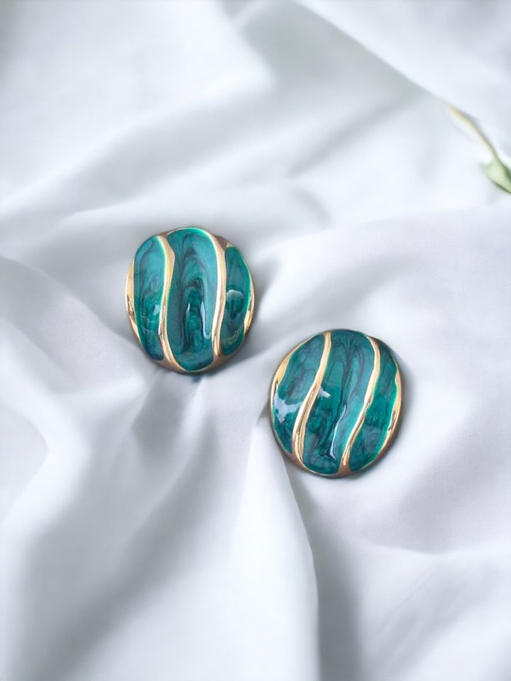 Emerald Saylor Studs
