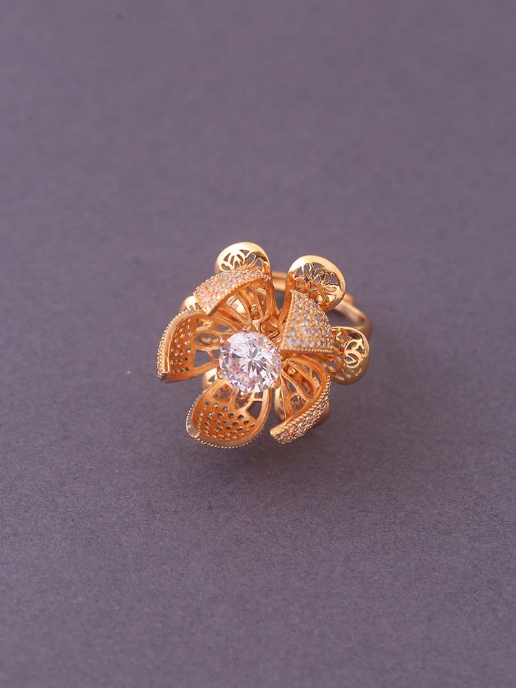 Golden Amrita Zirconia Ring