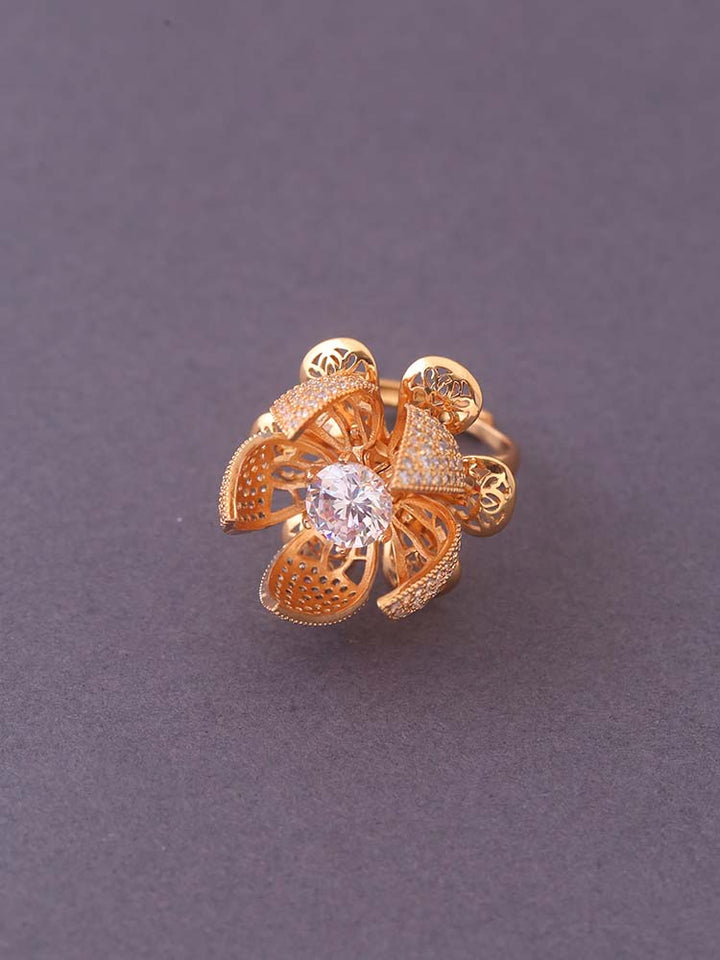Golden Amrita Zirconia Ring