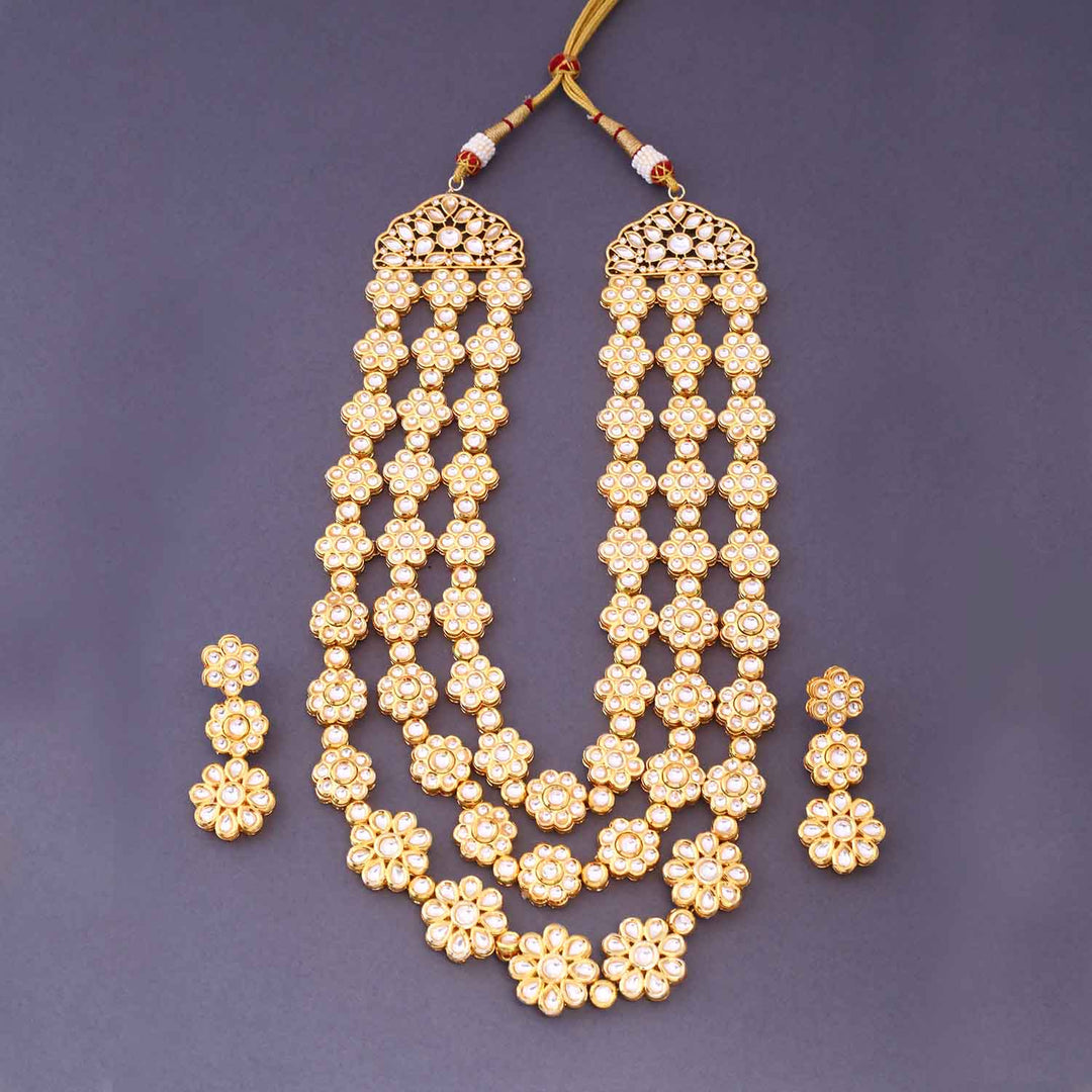 Golden Aabheri Kundan Jewellery Set