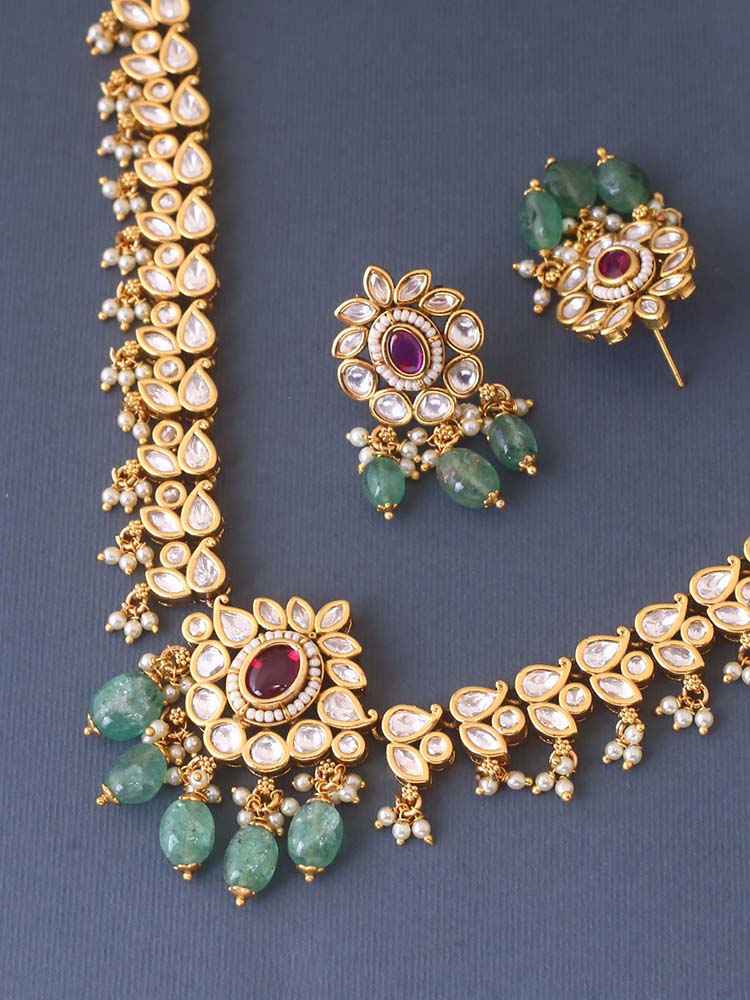 Golden Abhinaya Kundan Jewellery Set