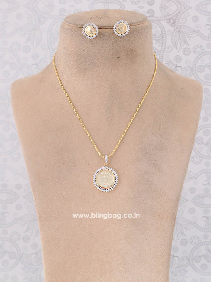 Golden Aelina Pendant Set